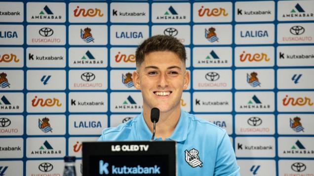 在电视上看 在电视上看